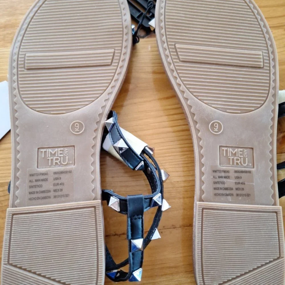 Time & Tru Flat Sandals Size 9 🎇 ADD-ON For $5 To Bundles Of $20 Or More!! - Picture 3 of 4